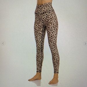 Colorfulkoala 28” High Waisted Pattern Leggings- Leopard